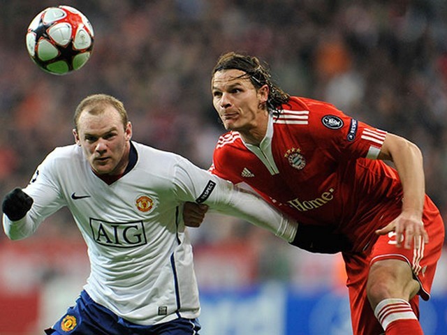 Football - Daniel van Buyten and Wayne Rooney playing the match between Bayern Munich and Manchester United (Champions League 2010). - , Football, sport, match, Bayern, Munich, Manchester, United, Champions, League, 2010 - Daniel van Buyten and Wayne Rooney playing the match between Bayern Munich and Manchester United (Champions League 2010). Solve free online Football puzzle games or send Football puzzle game greeting ecards  from puzzles-games.eu.. Football puzzle, puzzles, puzzles games, puzzles-games.eu, puzzle games, online puzzle games, free puzzle games, free online puzzle games, Football free puzzle game, Football online puzzle game, jigsaw puzzles, Football jigsaw puzzle, jigsaw puzzle games, jigsaw puzzles games, Football puzzle game ecard, puzzles games ecards, Football puzzle game greeting ecard