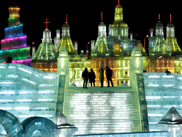 Fairy Tale Palaces Ice and Snow Festival in Harbin  Heilongjiang China - Tourists are walking between intricate sculptures and replicas of fairy tale palaces, made from ice blocks of the nearby Songhua River, which are illuminated each night after nightfall, during the annual International Ice and Snow Festival, in Harbin, the northernmost major city in China and a capital of Heilongjiang province (January, 2010). - , fairy, tale, tales, palaces, palace, ice, snow, festival, festivals, Harbin, Heilongjiang, China, show, shows, places, place, nature, natures, travel, travels, trip, trips, tour, tours, blocks, tourists, tourist, intricate, sculptures, sculpture, replicas, replica, block, nearby, Songhua, river, rivers, illuminated, night, nights, nightfall, annual, international, northernmost, major, city, cities, capital, capitals, province, provinces, January, 2010 - Tourists are walking between intricate sculptures and replicas of fairy tale palaces, made from ice blocks of the nearby Songhua River, which are illuminated each night after nightfall, during the annual International Ice and Snow Festival, in Harbin, the northernmost major city in China and a capital of Heilongjiang province (January, 2010). Lösen Sie kostenlose Fairy Tale Palaces Ice and Snow Festival in Harbin  Heilongjiang China Online Puzzle Spiele oder senden Sie Fairy Tale Palaces Ice and Snow Festival in Harbin  Heilongjiang China Puzzle Spiel Gruß ecards  from puzzles-games.eu.. Fairy Tale Palaces Ice and Snow Festival in Harbin  Heilongjiang China puzzle, Rätsel, puzzles, Puzzle Spiele, puzzles-games.eu, puzzle games, Online Puzzle Spiele, kostenlose Puzzle Spiele, kostenlose Online Puzzle Spiele, Fairy Tale Palaces Ice and Snow Festival in Harbin  Heilongjiang China kostenlose Puzzle Spiel, Fairy Tale Palaces Ice and Snow Festival in Harbin  Heilongjiang China Online Puzzle Spiel, jigsaw puzzles, Fairy Tale Palaces Ice and Snow Festival in Harbin  Heilongjiang China jigsaw puzzle, jigsaw puzzle games, jigsaw puzzles games, Fairy Tale Palaces Ice and Snow Festival in Harbin  Heilongjiang China Puzzle Spiel ecard, Puzzles Spiele ecards, Fairy Tale Palaces Ice and Snow Festival in Harbin  Heilongjiang China Puzzle Spiel Gruß ecards
