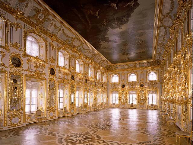 Ballroom in Peterhof Palace St.Petersburg Russia пазл игру 