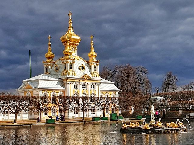 Church at Peterhof Palace St.Petersburg Russia puzzle game 