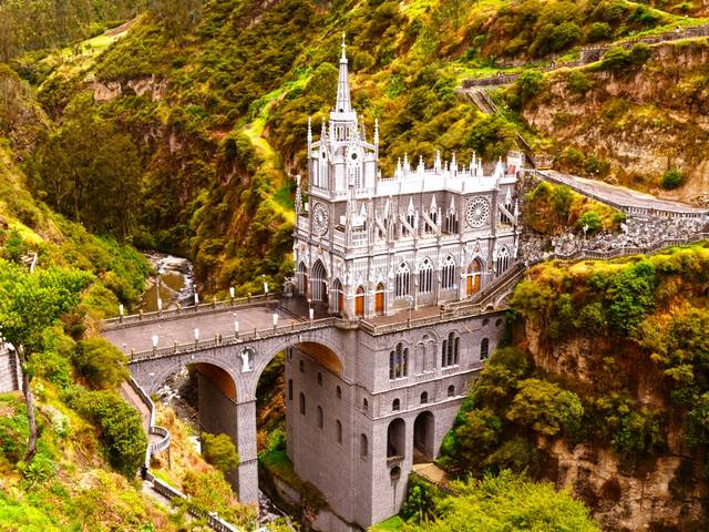 Sanctuary of the Virgin of Las Lajas Colombia Puzzle Spiel 