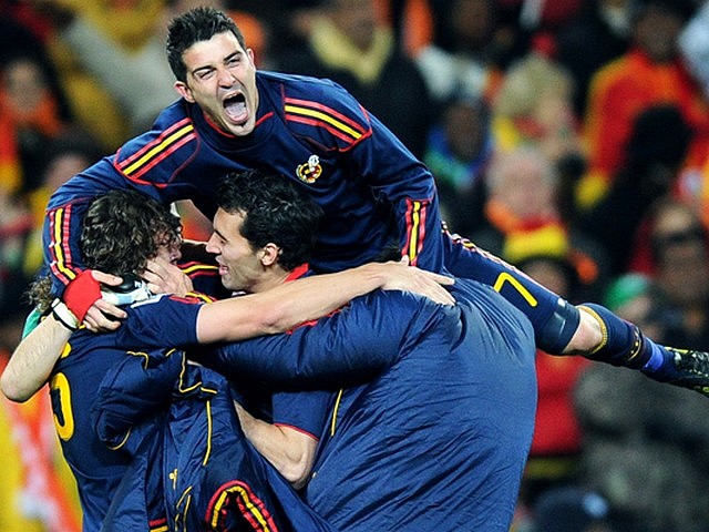 World Cup 2010 Champion David Villa celebrates with Team-mates the Victory - The Spain's striker David Villa celebrates with his Team-mates the Victory at the end of the FIFA World Cup 2010 Champion final match between Spain and the Netherlands at the Soccer City stadium in Johannesburg, South Africa (July 11, 2020). - , World, Cup, 2010, Champion, David, Villa, team-mates, team-mathe, victory, victories, sport, sports, tournament, tournaments, match, matches, soccer, soccers, football, footballs, striker, strikers, FIFA, final, Spain, Netherlands, Soccer, City, stadium, stadiums, Johannesburg, South, Africa - The Spain's striker David Villa celebrates with his Team-mates the Victory at the end of the FIFA World Cup 2010 Champion final match between Spain and the Netherlands at the Soccer City stadium in Johannesburg, South Africa (July 11, 2020). Solve free online World Cup 2010 Champion David Villa celebrates with Team-mates the Victory puzzle games or send World Cup 2010 Champion David Villa celebrates with Team-mates the Victory puzzle game greeting ecards  from puzzles-games.eu.. World Cup 2010 Champion David Villa celebrates with Team-mates the Victory puzzle, puzzles, puzzles games, puzzles-games.eu, puzzle games, online puzzle games, free puzzle games, free online puzzle games, World Cup 2010 Champion David Villa celebrates with Team-mates the Victory free puzzle game, World Cup 2010 Champion David Villa celebrates with Team-mates the Victory online puzzle game, jigsaw puzzles, World Cup 2010 Champion David Villa celebrates with Team-mates the Victory jigsaw puzzle, jigsaw puzzle games, jigsaw puzzles games, World Cup 2010 Champion David Villa celebrates with Team-mates the Victory puzzle game ecard, puzzles games ecards, World Cup 2010 Champion David Villa celebrates with Team-mates the Victory puzzle game greeting ecard