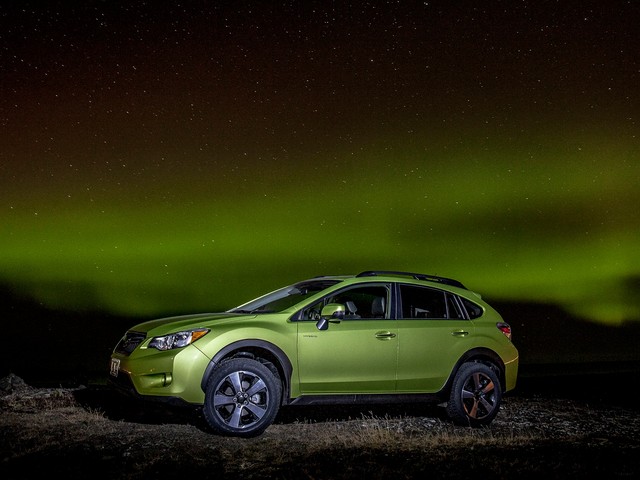 Northern Lights 2014 Subaru XV Crosstrek Hybrid - Photo of 2014 Subaru XV Crosstrek Hybrid on a background of the Northern Lights.<br />
The 2014 Subaru XV Crosstrek is a small compact hatchback crossover and the first-ever hybrid of Subaru, which defines a new category of vehicles with all-wheel-drive. As a base has been used the five-door hatchback Impreza, with a higher ground clearance, bigger tires, and a few mechanical upgrades and other styling changes, which turned it in a remarkably different-looking vehicle. The standard 2014 XV Crosstrek comes with a 148-horsepower, 2.0-liter boxer four-cylinder engine, with a five-speed manual gearbox or Subaru's Lineartronic continuously variable transmission (CVT). The new hybrid powertrain uses a 15-kilowatt (22-hp) electric motor between the engine and CVT to assist the engine, not to propel the vehicle on electricity. - , Northern, Lights, light, 2014, Subaru, XV, Crosstrek, Hybrid, autos, auto, automobile, automobiles, car, cars, photo, photos, background, backgrounds, small, compact, hatchback, crossover, crossovers, category, categories, vehicles, vehicle, wheel, wheels, base, bases, Impreza, ground, clearance, tires, tire, mechanical, upgrades, upgrade, styling, changes, change, remarkably, standard, horsepower, boxer, cylinder, cylinders, engine, engines, speed, manual, gearbox, Lineartronic, continuously, variable, transmission, CVT, powertrain, electric, motor, motors, electricity - Photo of 2014 Subaru XV Crosstrek Hybrid on a background of the Northern Lights.<br />
The 2014 Subaru XV Crosstrek is a small compact hatchback crossover and the first-ever hybrid of Subaru, which defines a new category of vehicles with all-wheel-drive. As a base has been used the five-door hatchback Impreza, with a higher ground clearance, bigger tires, and a few mechanical upgrades and other styling changes, which turned it in a remarkably different-looking vehicle. The standard 2014 XV Crosstrek comes with a 148-horsepower, 2.0-liter boxer four-cylinder engine, with a five-speed manual gearbox or Subaru's Lineartronic continuously variable transmission (CVT). The new hybrid powertrain uses a 15-kilowatt (22-hp) electric motor between the engine and CVT to assist the engine, not to propel the vehicle on electricity. Resuelve rompecabezas en línea gratis Northern Lights 2014 Subaru XV Crosstrek Hybrid juegos puzzle o enviar Northern Lights 2014 Subaru XV Crosstrek Hybrid juego de puzzle tarjetas electrónicas de felicitación  de puzzles-games.eu.. Northern Lights 2014 Subaru XV Crosstrek Hybrid puzzle, puzzles, rompecabezas juegos, puzzles-games.eu, juegos de puzzle, juegos en línea del rompecabezas, juegos gratis puzzle, juegos en línea gratis rompecabezas, Northern Lights 2014 Subaru XV Crosstrek Hybrid juego de puzzle gratuito, Northern Lights 2014 Subaru XV Crosstrek Hybrid juego de rompecabezas en línea, jigsaw puzzles, Northern Lights 2014 Subaru XV Crosstrek Hybrid jigsaw puzzle, jigsaw puzzle games, jigsaw puzzles games, Northern Lights 2014 Subaru XV Crosstrek Hybrid rompecabezas de juego tarjeta electrónica, juegos de puzzles tarjetas electrónicas, Northern Lights 2014 Subaru XV Crosstrek Hybrid puzzle tarjeta electrónica de felicitación