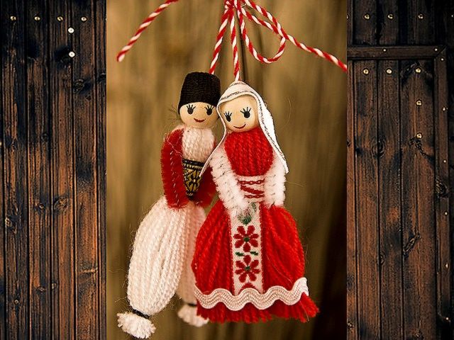 Martenitsa Pijo and Penda decorates Door - Martenitsa with 'Pijo and Penda', which decorates the entrance door for the feast 'Baba Marta' on March 1st, with a belief that it will bring health, luck and fertility to the occupants of the home, their relatives, friends and guests. - , martenitsa, martenitsi, Pijo, Penda, door, doors, holidays, holiday, festival, festivals, celebrations, celebration, entrance, feast, feasts, Baba, Marta, March, belief, beliefs, health, luck, fertility, fertilities, occupants, occupant, home, homes, relatives, relative, friends, friend, relatives, relative, guests, guest - Martenitsa with 'Pijo and Penda', which decorates the entrance door for the feast 'Baba Marta' on March 1st, with a belief that it will bring health, luck and fertility to the occupants of the home, their relatives, friends and guests. Lösen Sie kostenlose Martenitsa Pijo and Penda decorates Door Online Puzzle Spiele oder senden Sie Martenitsa Pijo and Penda decorates Door Puzzle Spiel Gruß ecards  from puzzles-games.eu.. Martenitsa Pijo and Penda decorates Door puzzle, Rätsel, puzzles, Puzzle Spiele, puzzles-games.eu, puzzle games, Online Puzzle Spiele, kostenlose Puzzle Spiele, kostenlose Online Puzzle Spiele, Martenitsa Pijo and Penda decorates Door kostenlose Puzzle Spiel, Martenitsa Pijo and Penda decorates Door Online Puzzle Spiel, jigsaw puzzles, Martenitsa Pijo and Penda decorates Door jigsaw puzzle, jigsaw puzzle games, jigsaw puzzles games, Martenitsa Pijo and Penda decorates Door Puzzle Spiel ecard, Puzzles Spiele ecards, Martenitsa Pijo and Penda decorates Door Puzzle Spiel Gruß ecards